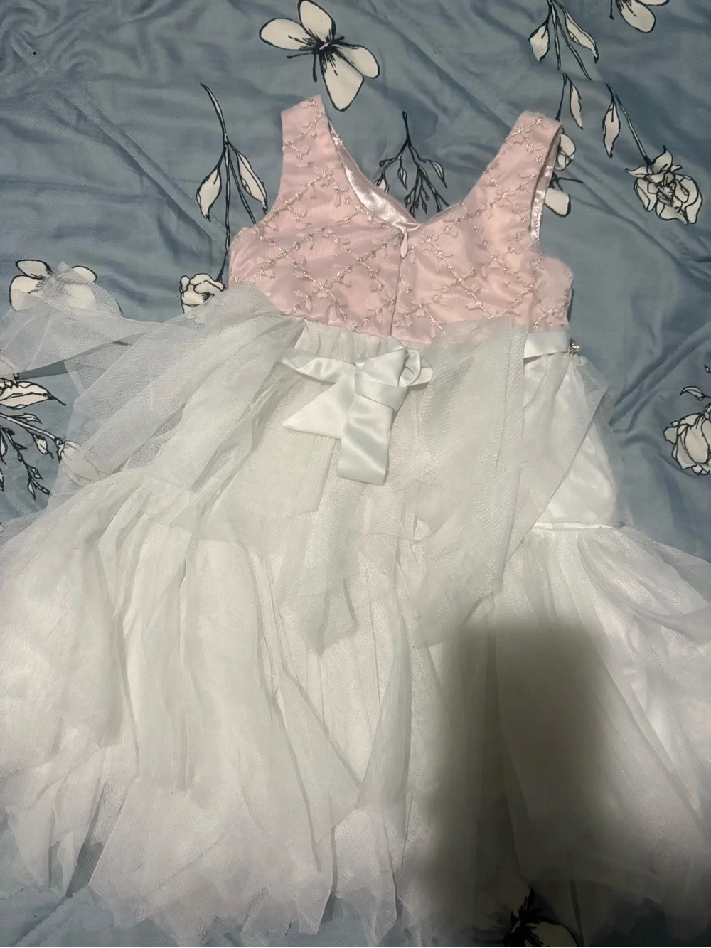 The Unbranded Brand delicate pink